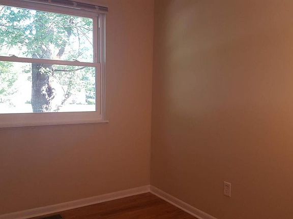 5th image of 4468 Chesterfield Blvd NW