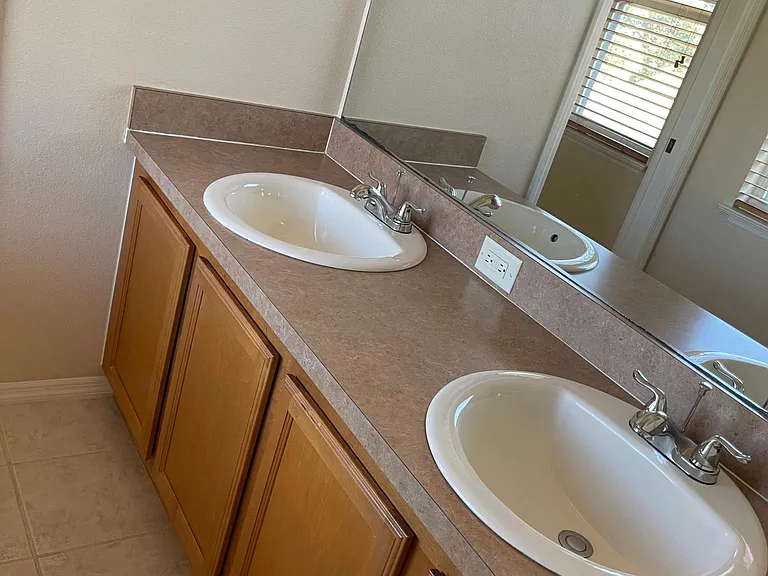 1746 Mandavilla Dr — Photo 13