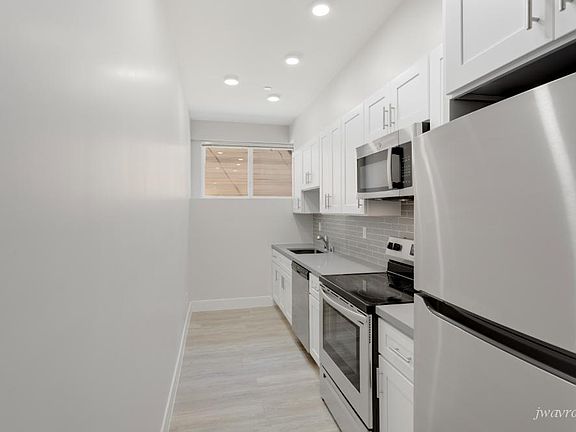 2nd image of 1650 California St #G