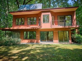 560 Springs Rd, Bedford, MA 01730