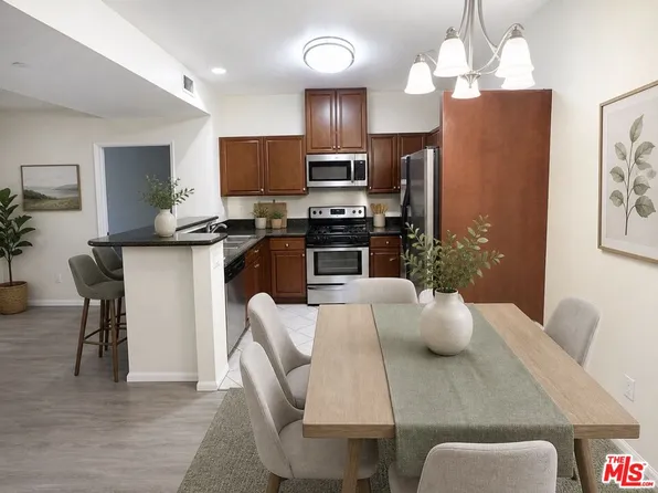 13941 Sherman Way Unit 204, Van Nuys, CA 91405