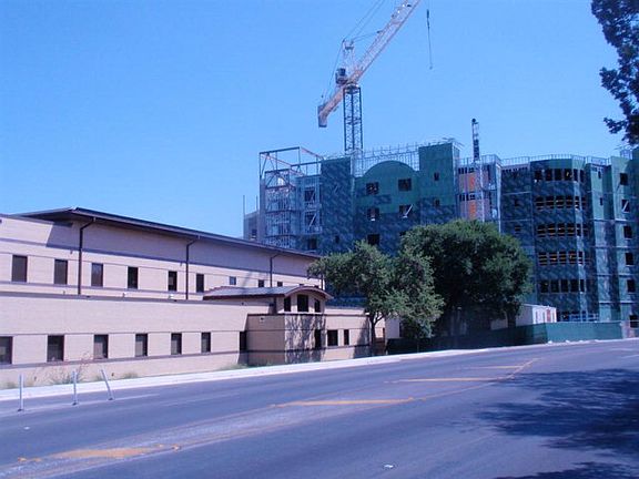 3rd image of 300 Pecan St