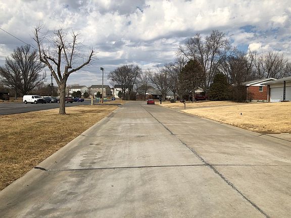 4th image of 14070 Davey Dr