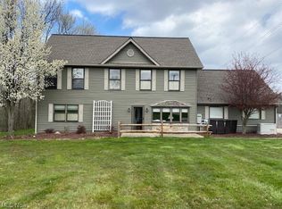 10328 Leffingwell Rd, Canfield, OH 44406