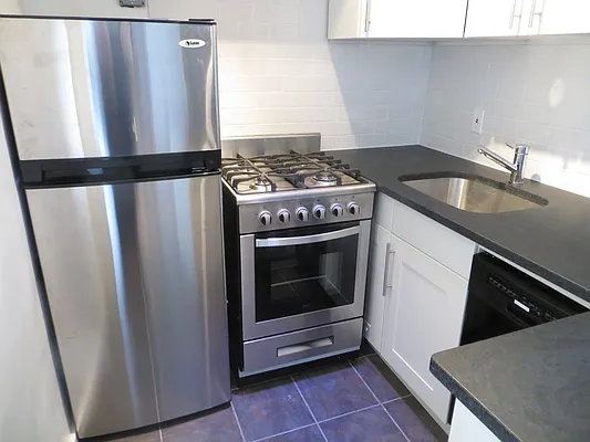 Rented by Performing Assets Corp | media 14