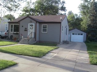 659 11th St SW, Huron, SD 57350