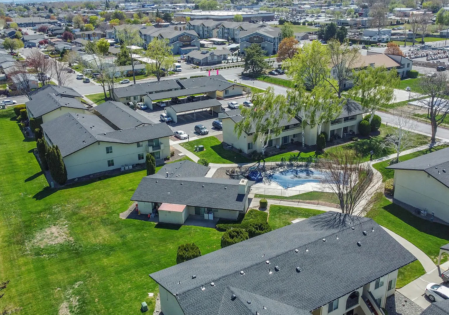 Pepper Tree Village Apartments — Photo 3