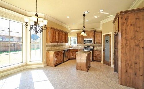 4th image of 1205 Pontchartrain Cir