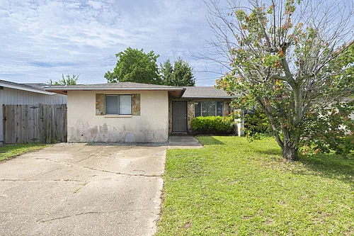 1125 Bradley Cir Photo 1