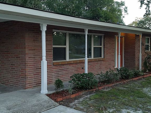 3rd image of 180 Brady Dr