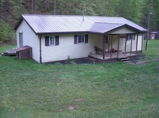 802 Hughes Rd, Mount Zion, WV 26151