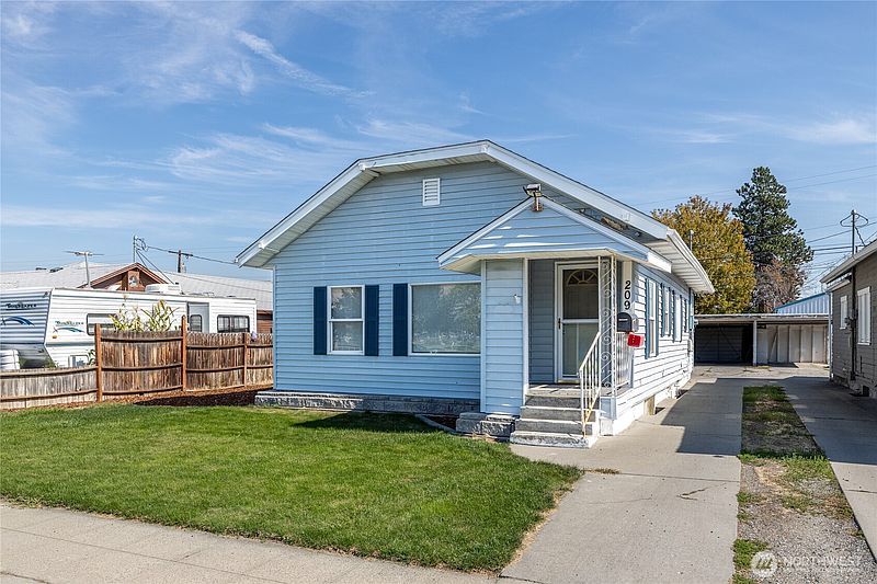 2nd image of 209 Fuller Street