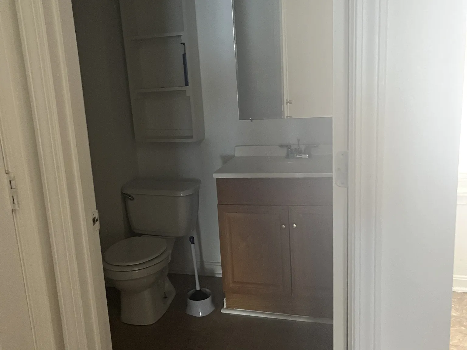 1038 Logan St - 2 — Photo 4