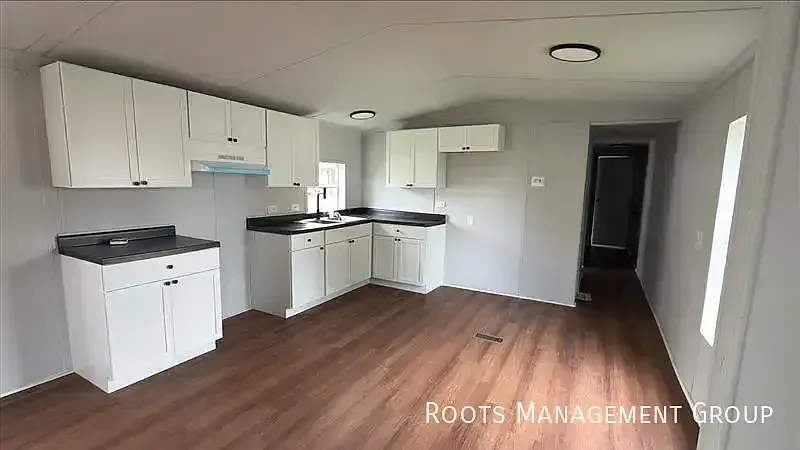 3 Bed 2 Bath Home Available for Lease at Oak Creek - Apply Now! — Photo 4