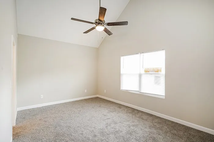 504 Highland Ct — Photo 10