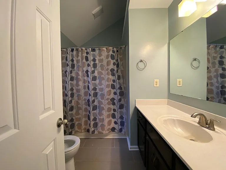 1350 Hathshire Dr — Photo 27
