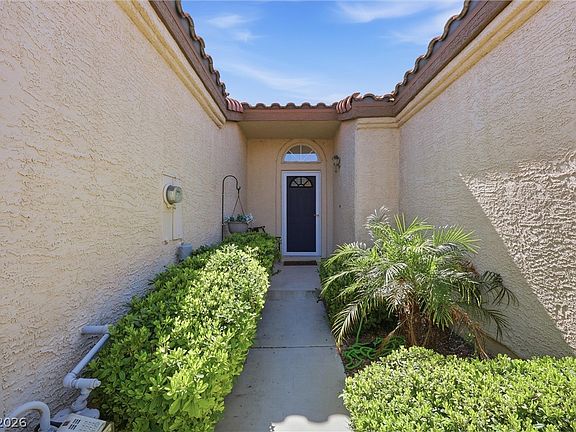 3rd image of 5433 Painted Mirage Rd