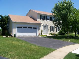 1600 Stratton Pond Ct, Schaumburg, IL 60194