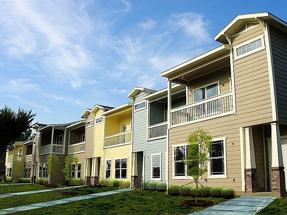 9th Street Townhomes