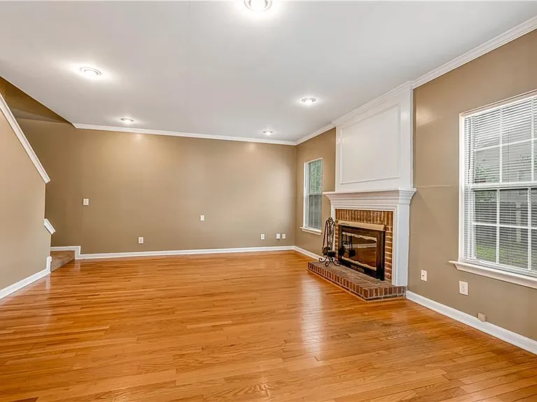 4392 Windmoor Dr NW — Photo 13