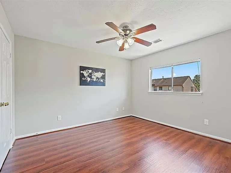215 Birch Hill Dr — Photo 9