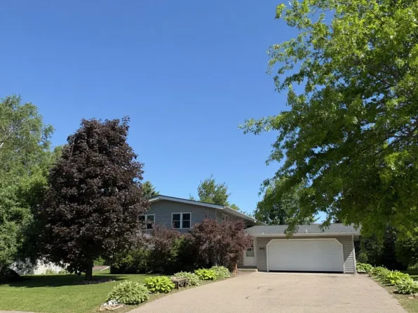742 W Dale St, Ellsworth, WI 54011