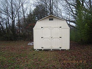 3rd image of 112 Applewood Dr