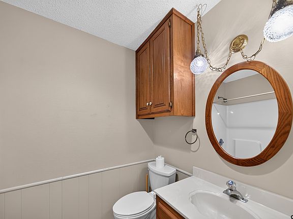 2nd image of 13476 Choctaw Dr