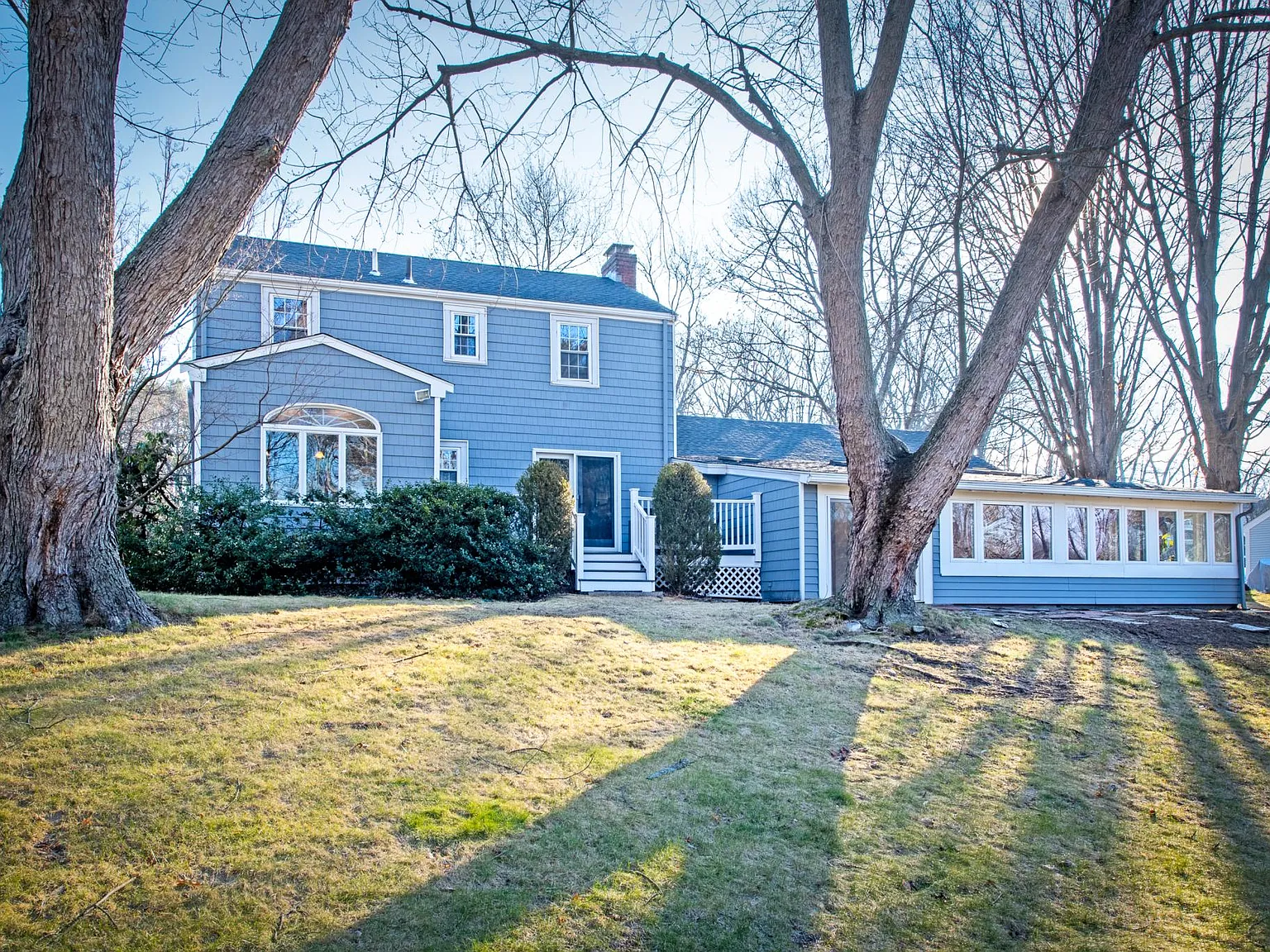 3 bed, 2.5 bath, 2739 sqft, $5,150 — Photo 1