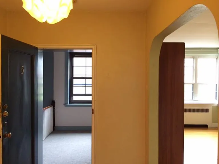 339 Tappan St #5 — Photo 8