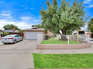 902 Orangewood Dr, Brea, CA 92821