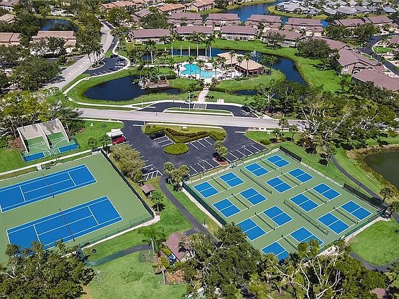 8 New Pickellball Courts!