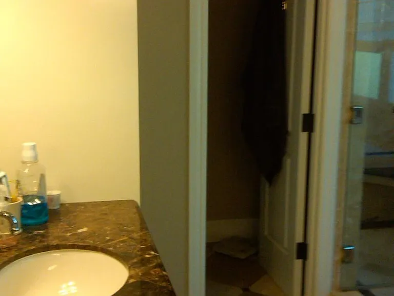 2131 N Valley Dr — Photo 16