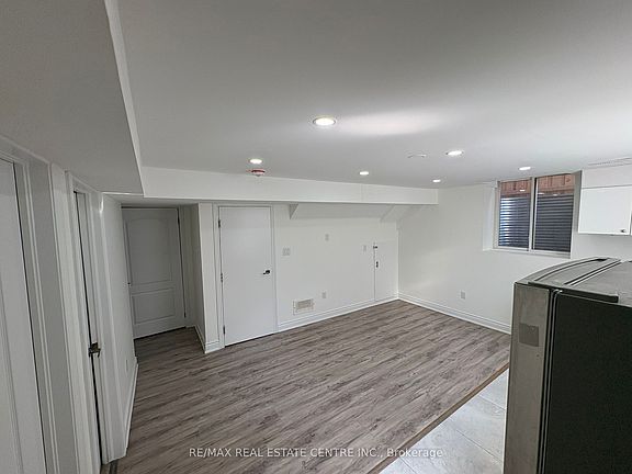 2nd image of 16 Bucksaw St