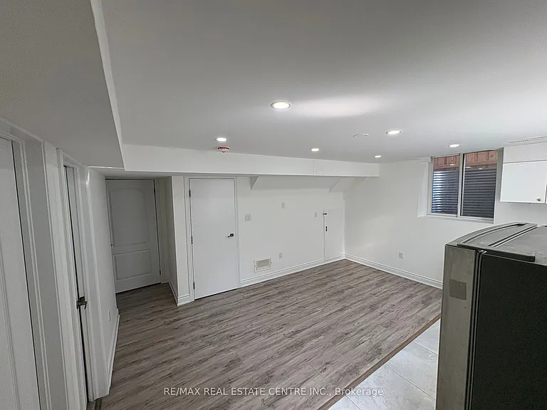 16 Bucksaw St — Photo 2