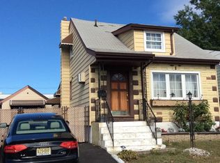 15 13th Ave, Elmwood Park, NJ 07407