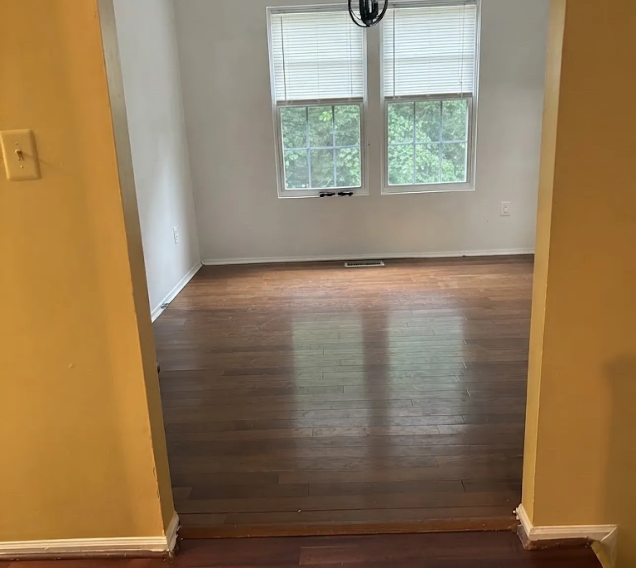 10747 Kitchener Ct — Photo 3