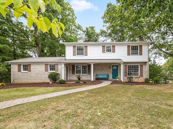 426 Windemere Dr, Staunton, VA 24401