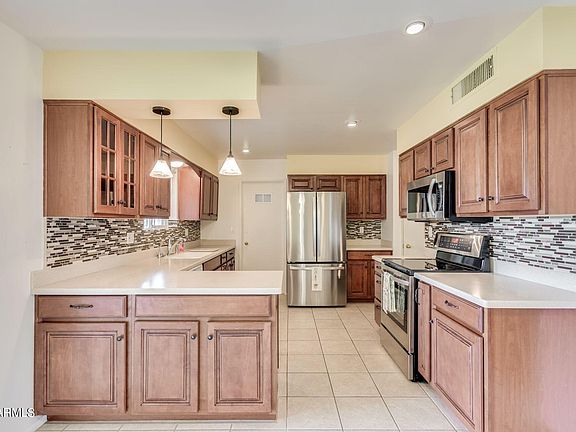 5th image of 10712 W KELSO Drive