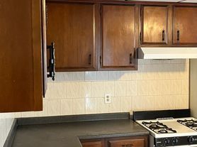 240 3rd St, Fall River, MA