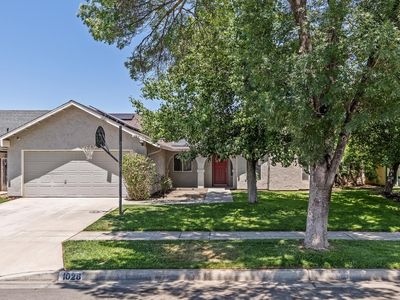 1028 W Minarets Ave, Fresno, CA, 93650
