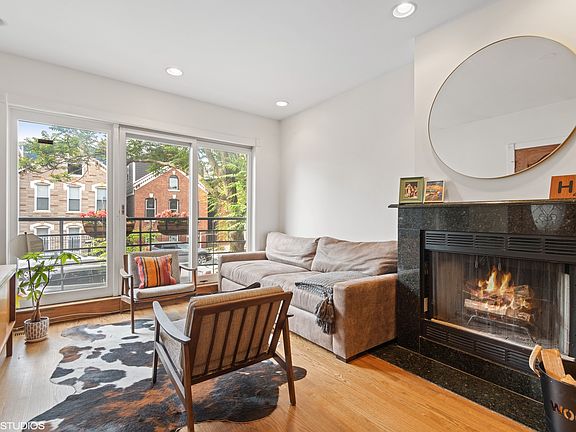 3rd image of 1620 W Julian St #1