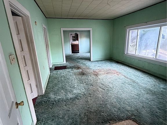 5th image of 10185 Coal River Rd
