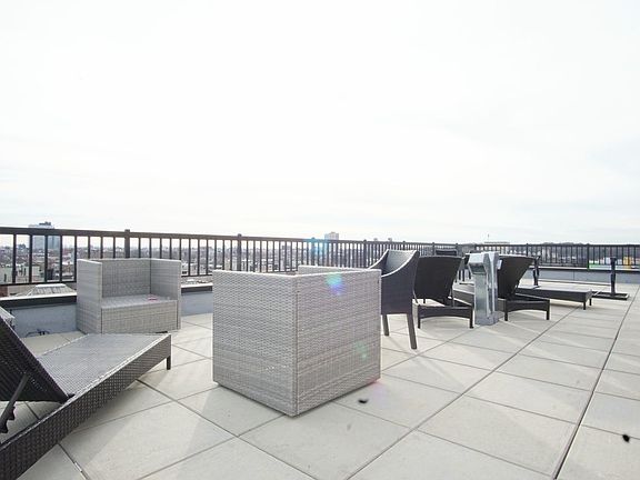 4th image of 264 Sullivan Pl #44