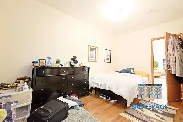 Rented by SBJ Brokerage, LLC | media 23