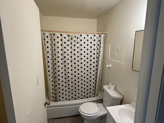 3rd image of 8127 W Thurston Ave #2