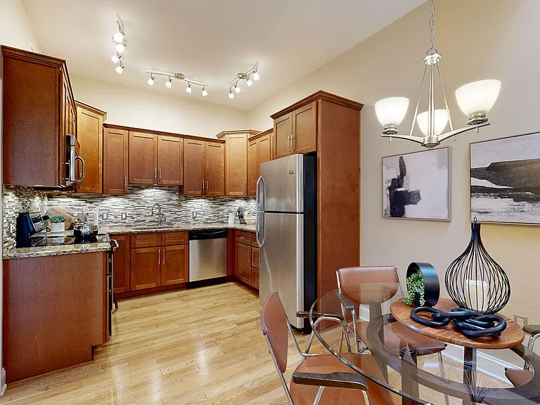 264 S Main St #302 — Photo 5
