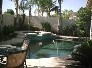 955 S Canal Dr, Gilbert, AZ 85296