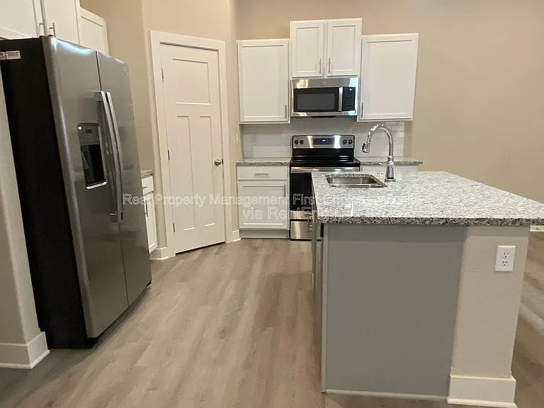 4610 S Kessler Cir — Photo 6