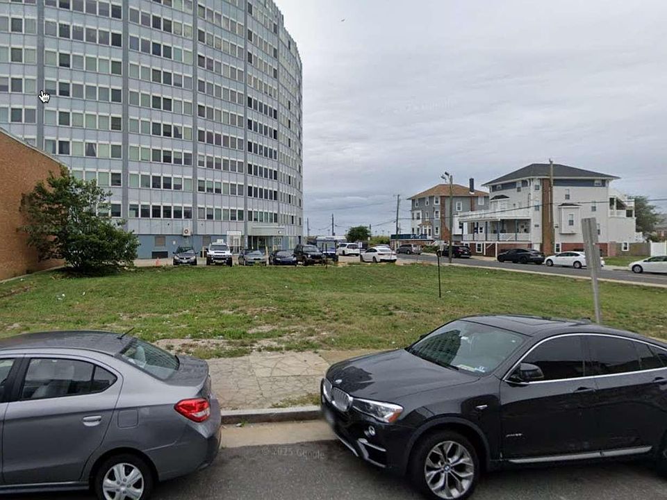 1st image of 120 Oriental Ave